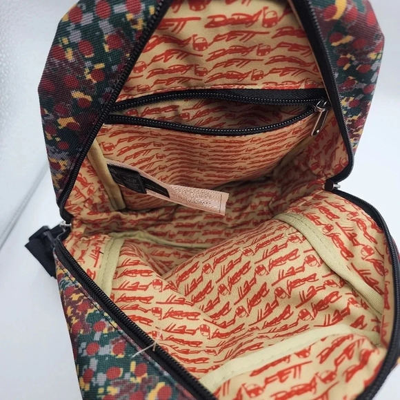 Funko Star Wars Boba Fett FL Sling Backpack Exclusive Futura Mandalorian Disney - Picture 8 of 13